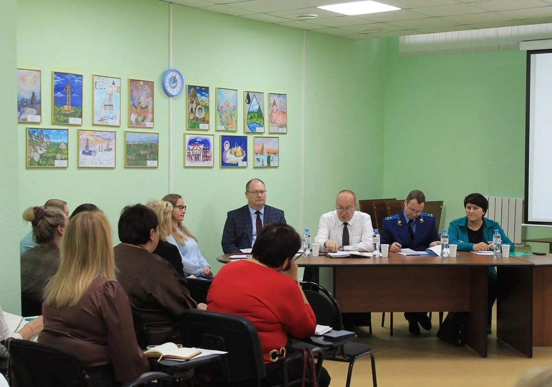 Уполномоченный по правам ребенка в НАО Лиана Храпова приняла участие в межведомственном совещании «Дополнительные механизмы повышения эффективности профилактической работы с подростками».