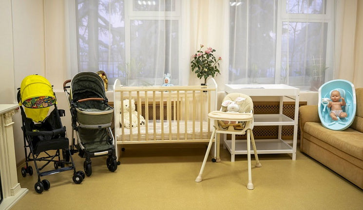 В рамках национального проекта «Семья» в Ненецком автономном округе продолжает работу пункт проката детских вещей, предназначенных для ухода за новорождёнными