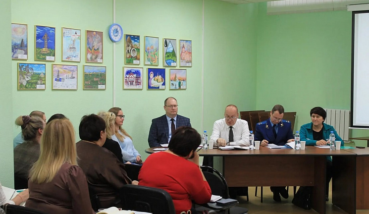 Уполномоченный по правам ребенка в НАО Лиана Храпова приняла участие в межведомственном совещании «Дополнительные механизмы повышения эффективности профилактической работы с подростками».